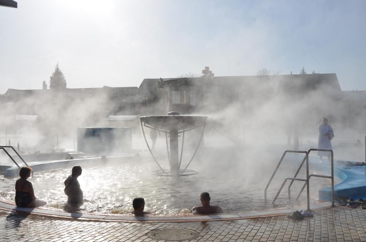 Apartman Aquapark - Hotel Бешеньова Екстер'єр фото